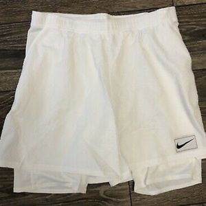 Nike White shorts 🤍